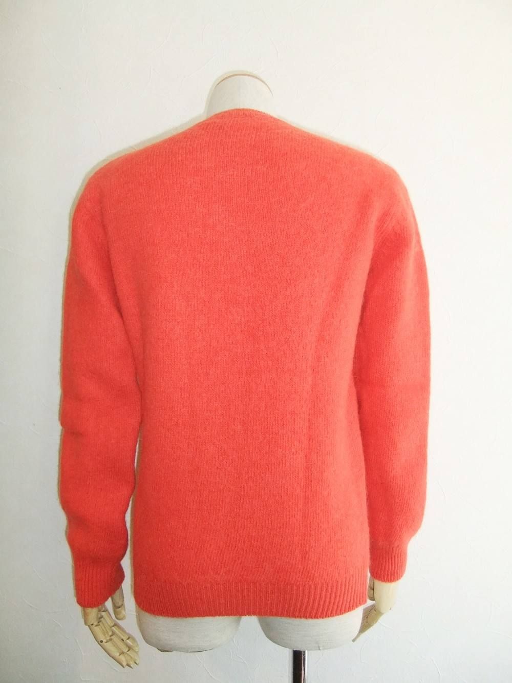KNIT SWEATER