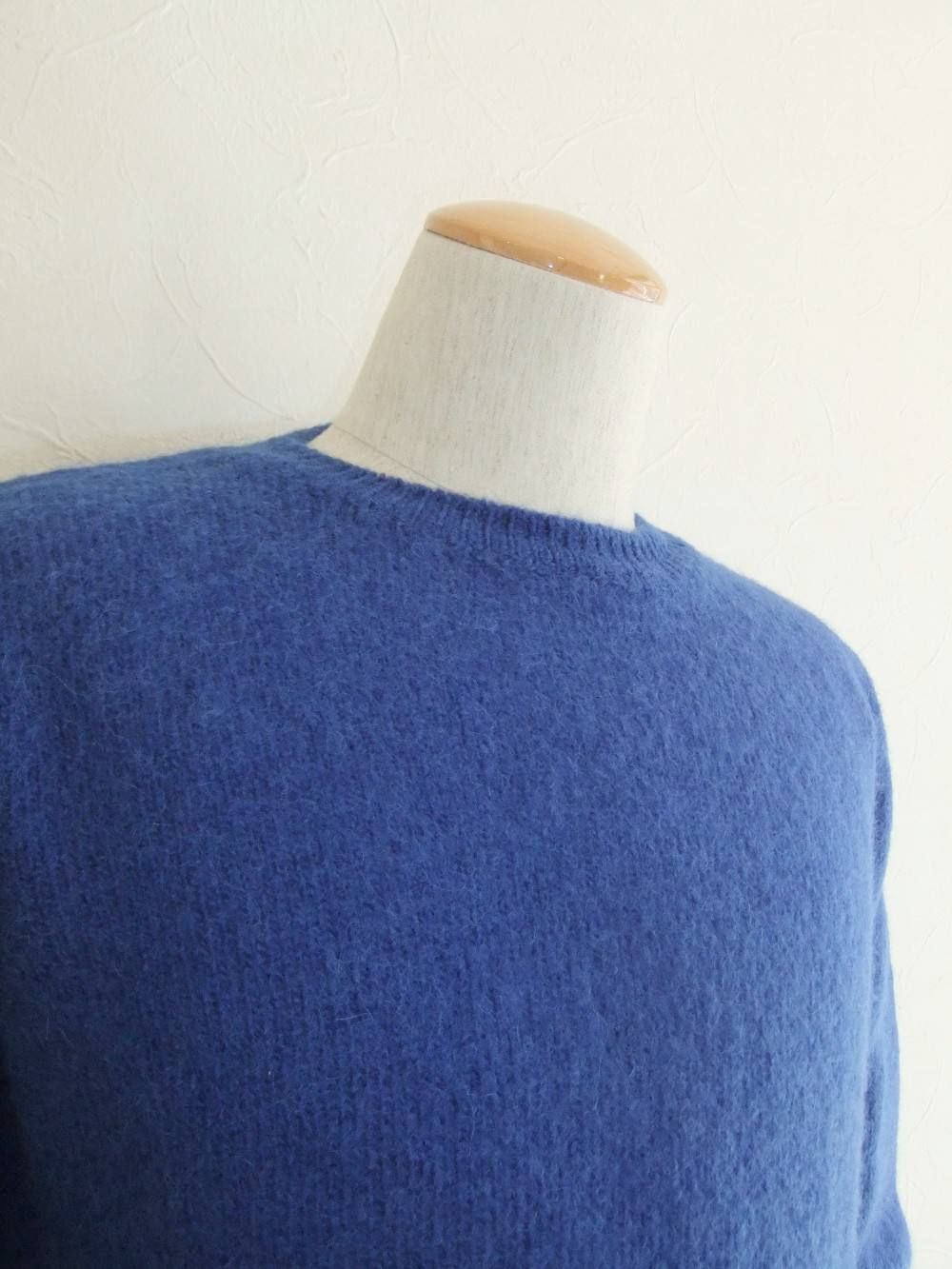 KNIT SWEATER