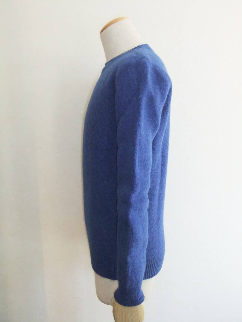 KNIT SWEATER