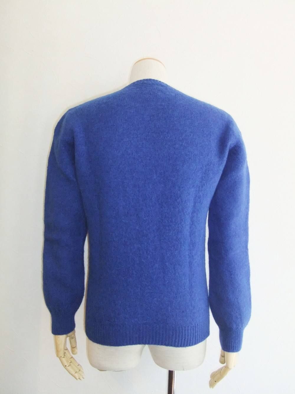 KNIT SWEATER