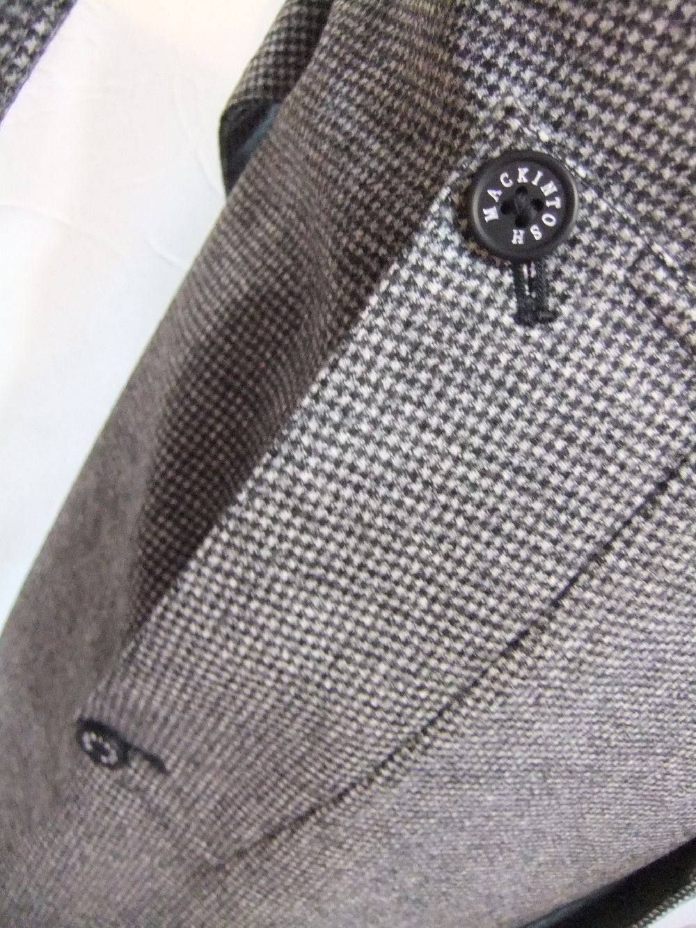 DOWN FIELD   DOGTOOTH
