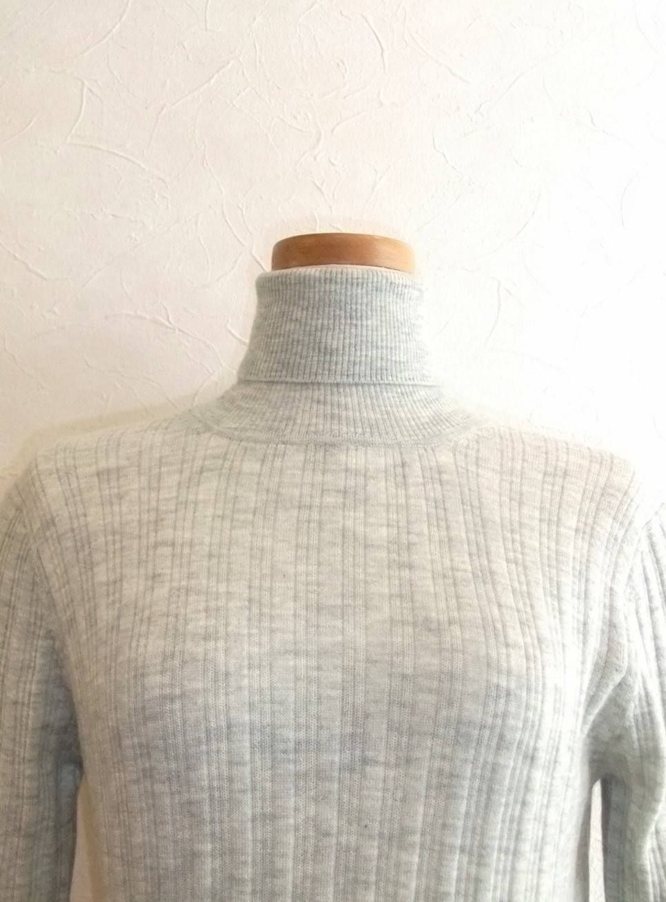 CASHMERE TURTLE NECK KNIT