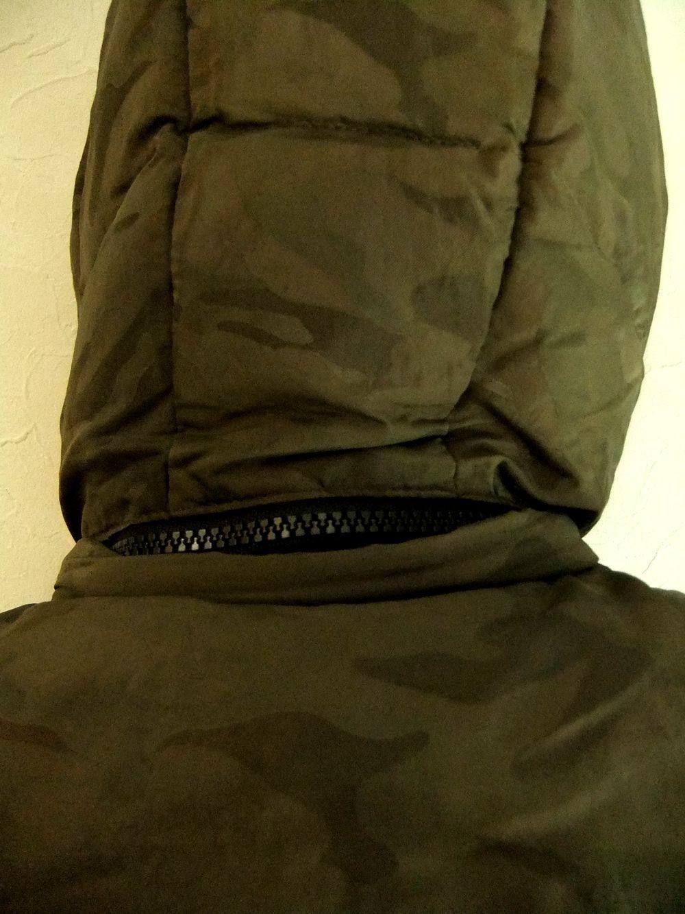 camoダウンベスト