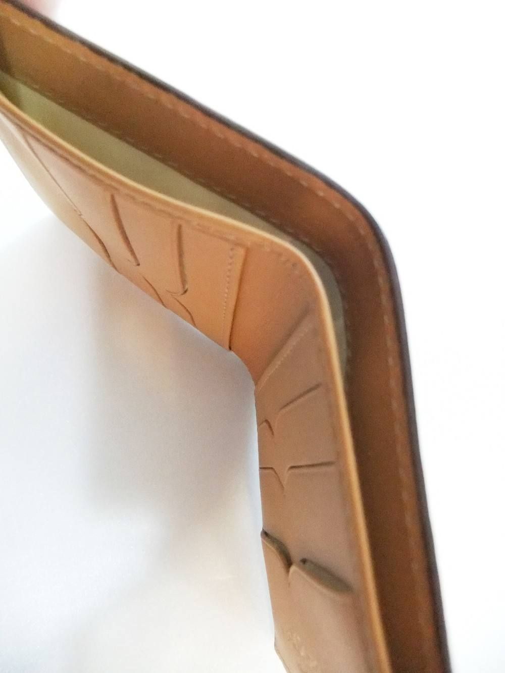 CREDIT CARD HOLDER(BWN)