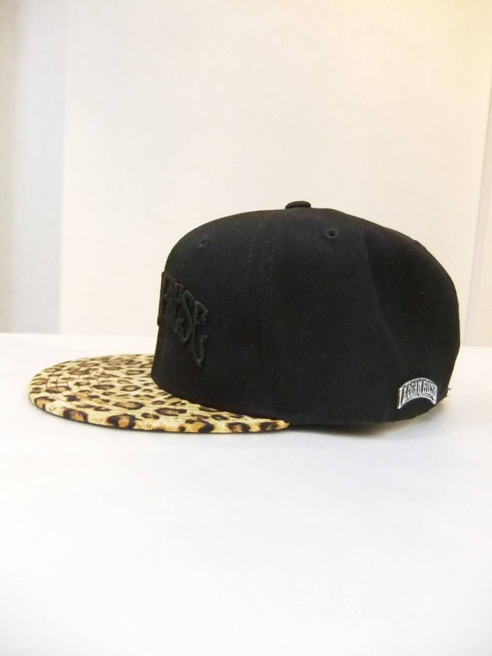 LOGAN RIESE × ISAMUKATAYAMA BACKLASH コラボ CAP(BWN)