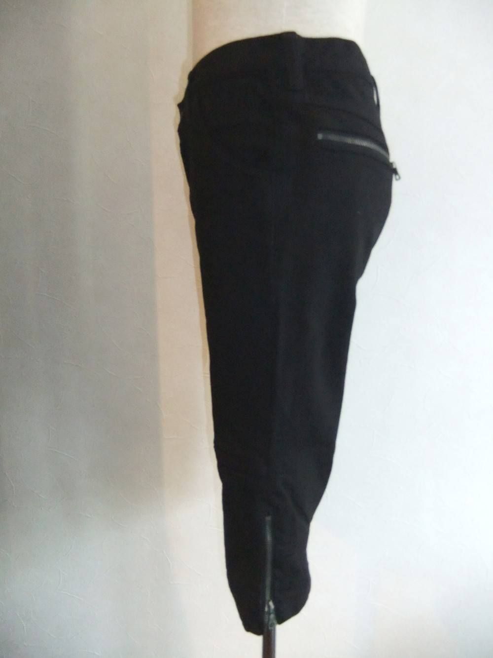 TARANTVLA BLACK