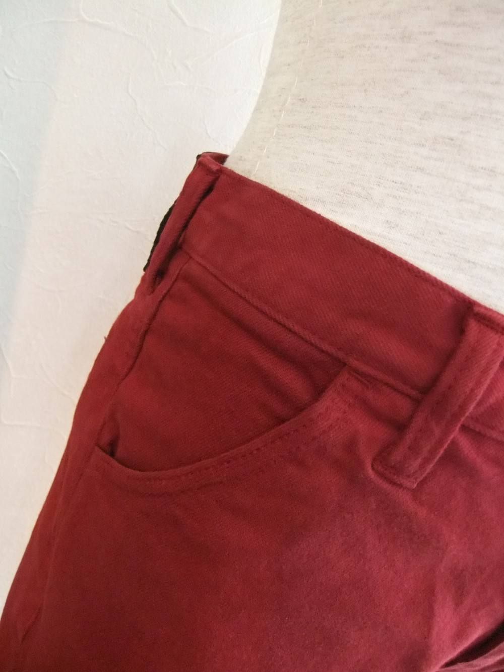TARANTVLA  RED