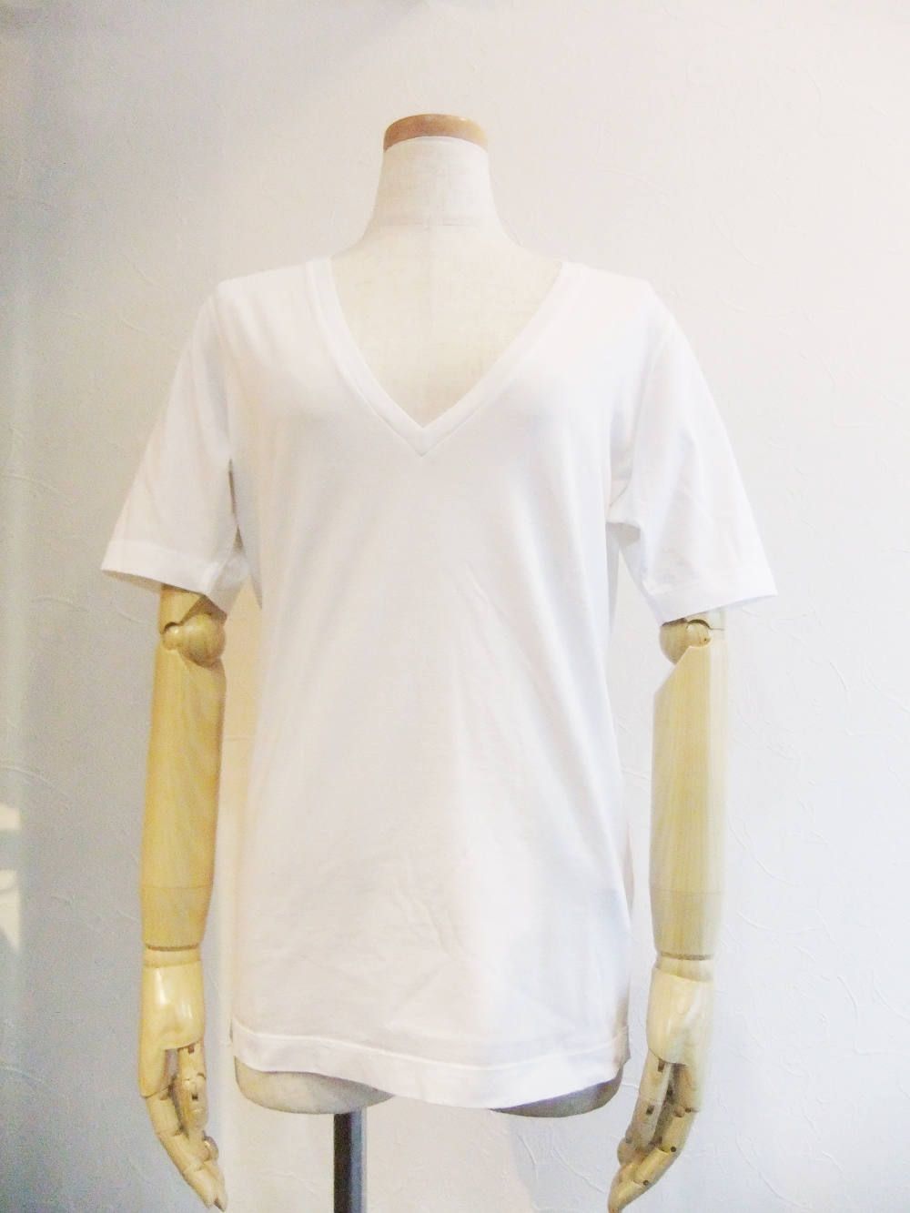 DSQUARED2 LADIES (ディースクエアード)  Vーネック T-SHIRT