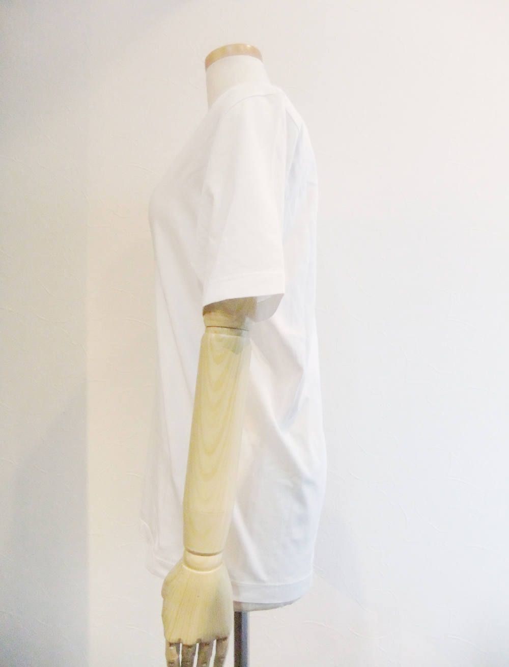 DSQUARED2 LADIES (ディースクエアード)  Vーネック T-SHIRT