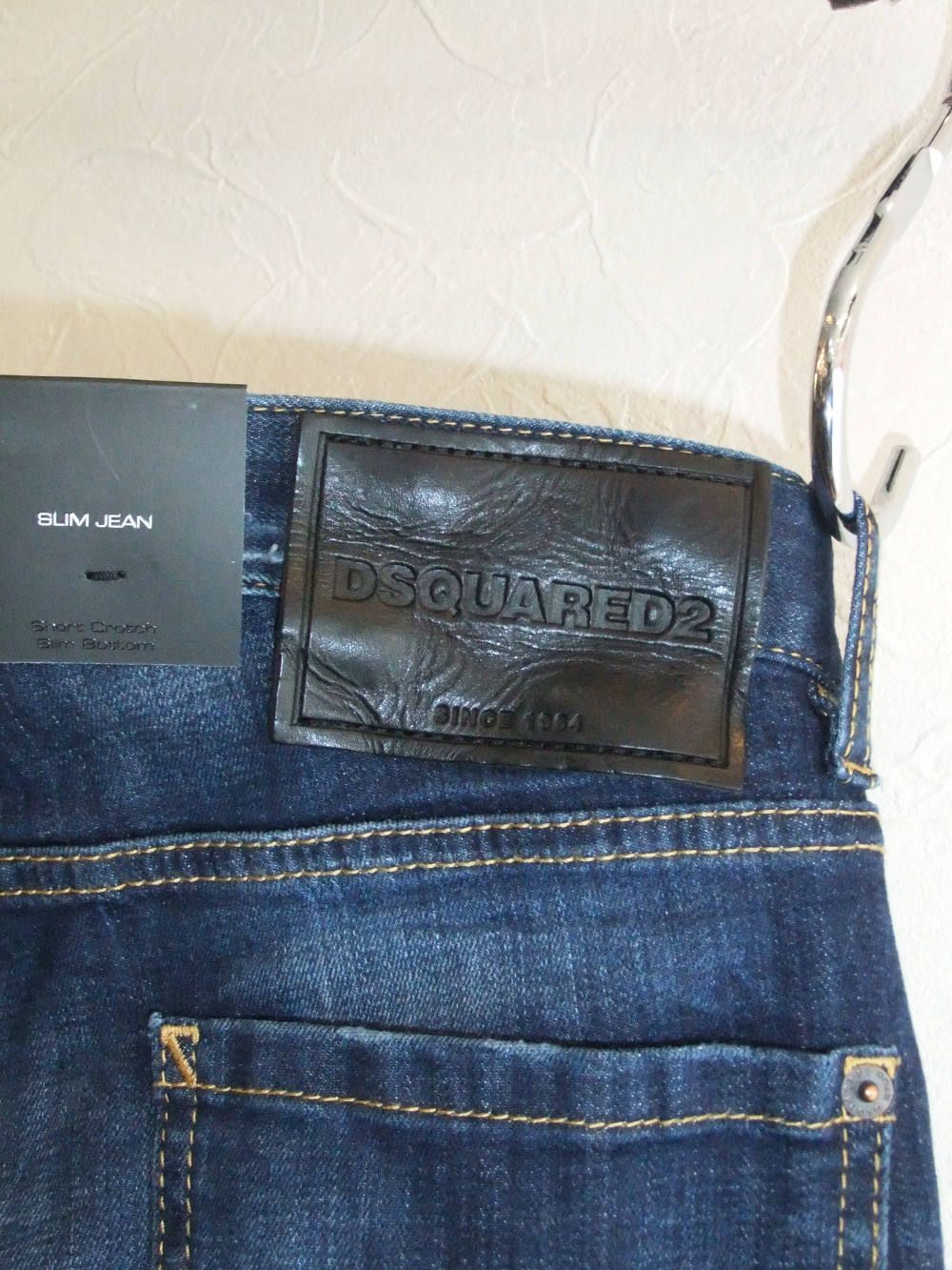 Dsquared2 - SLIM JEAN フロントジップ DARK TATOO WASH スリム