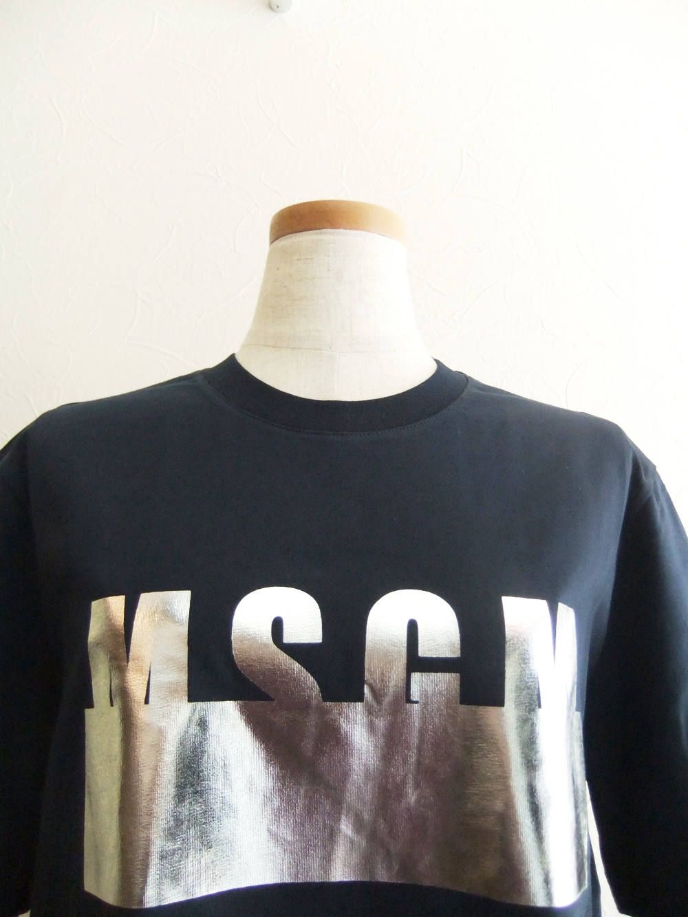《LADIES》 シルバー ロゴプリント コットン T-シャツ (ネイビー) MDM162-184299
