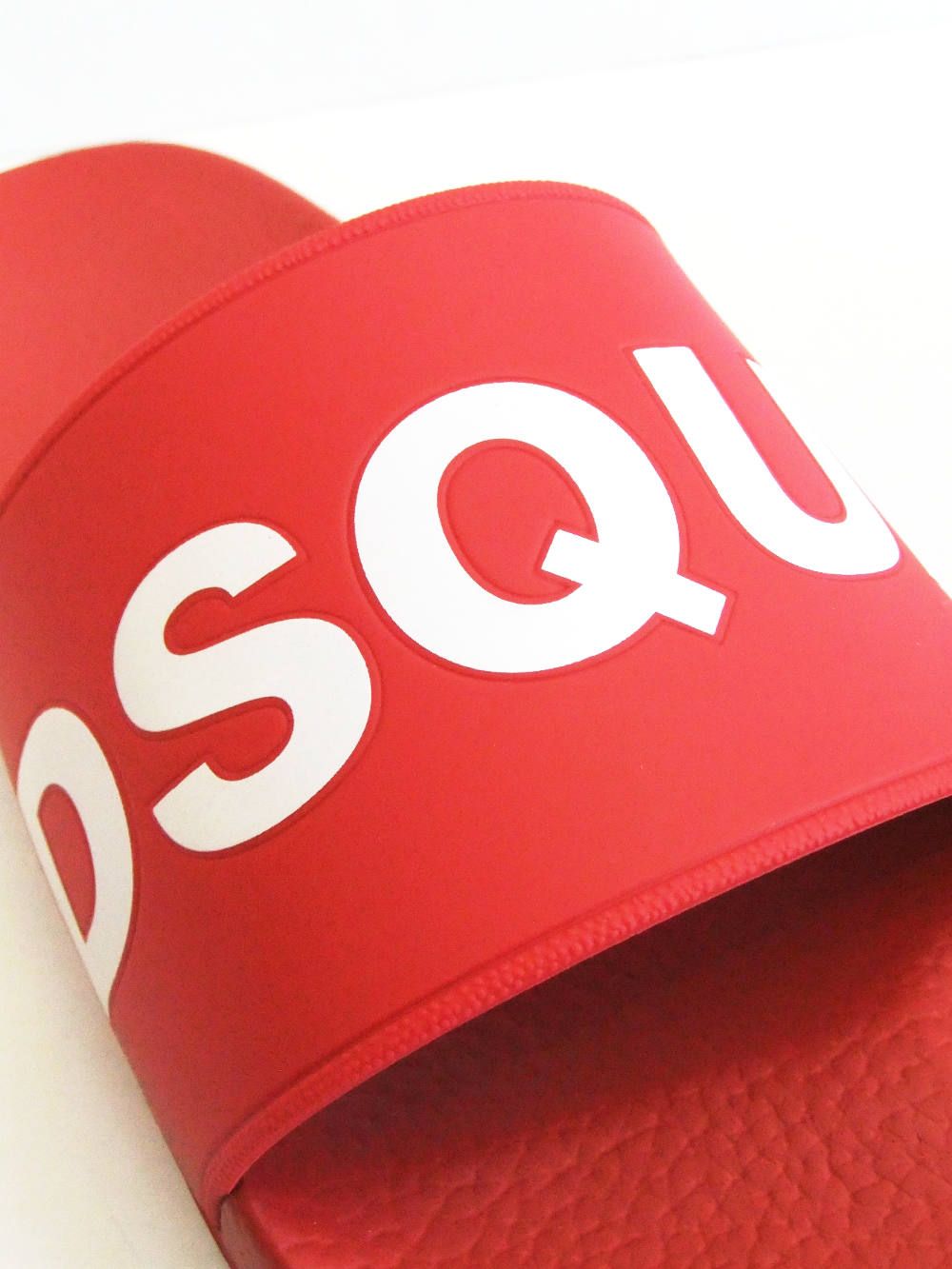 ディースクエアード シャワーサンダル DSQUARED2 SLIDES S82FF0101