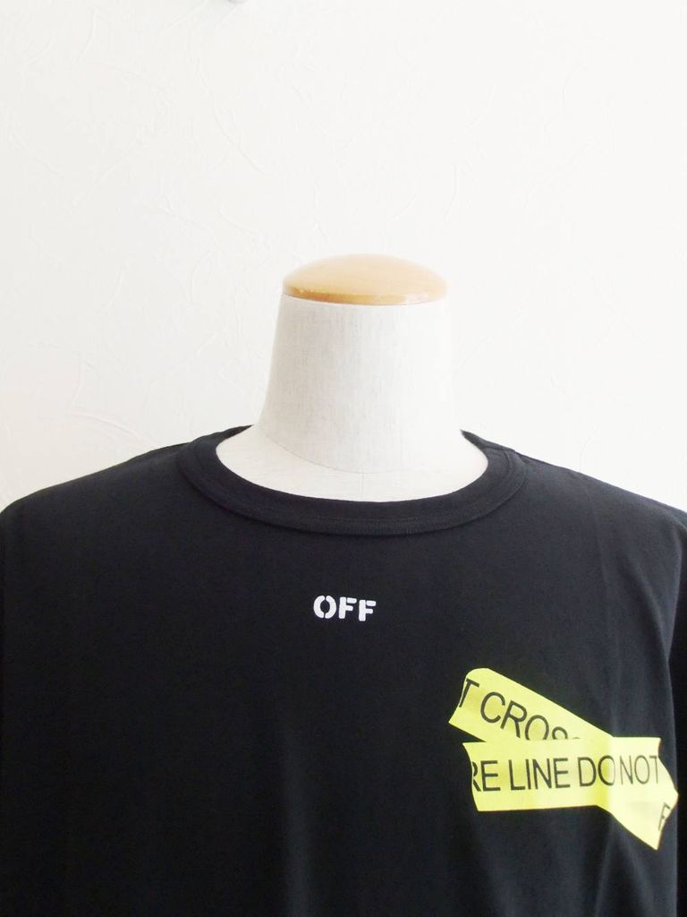 lidelse hverdagskost Måler OFF-WHITE - FIRETAPE ファイヤーテープTシャツ AA002S1818-5006 | 4.444glad