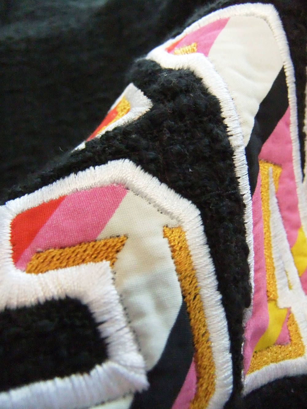 《LADIES》 バックロゴ アップリケ パイピング パーカー (BK)  MDM10X-184709