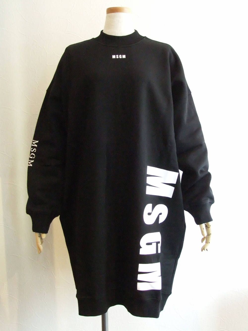 《LADIES》 ロゴプリント スウェット ワンピース (ブラック)  MDA69-184799