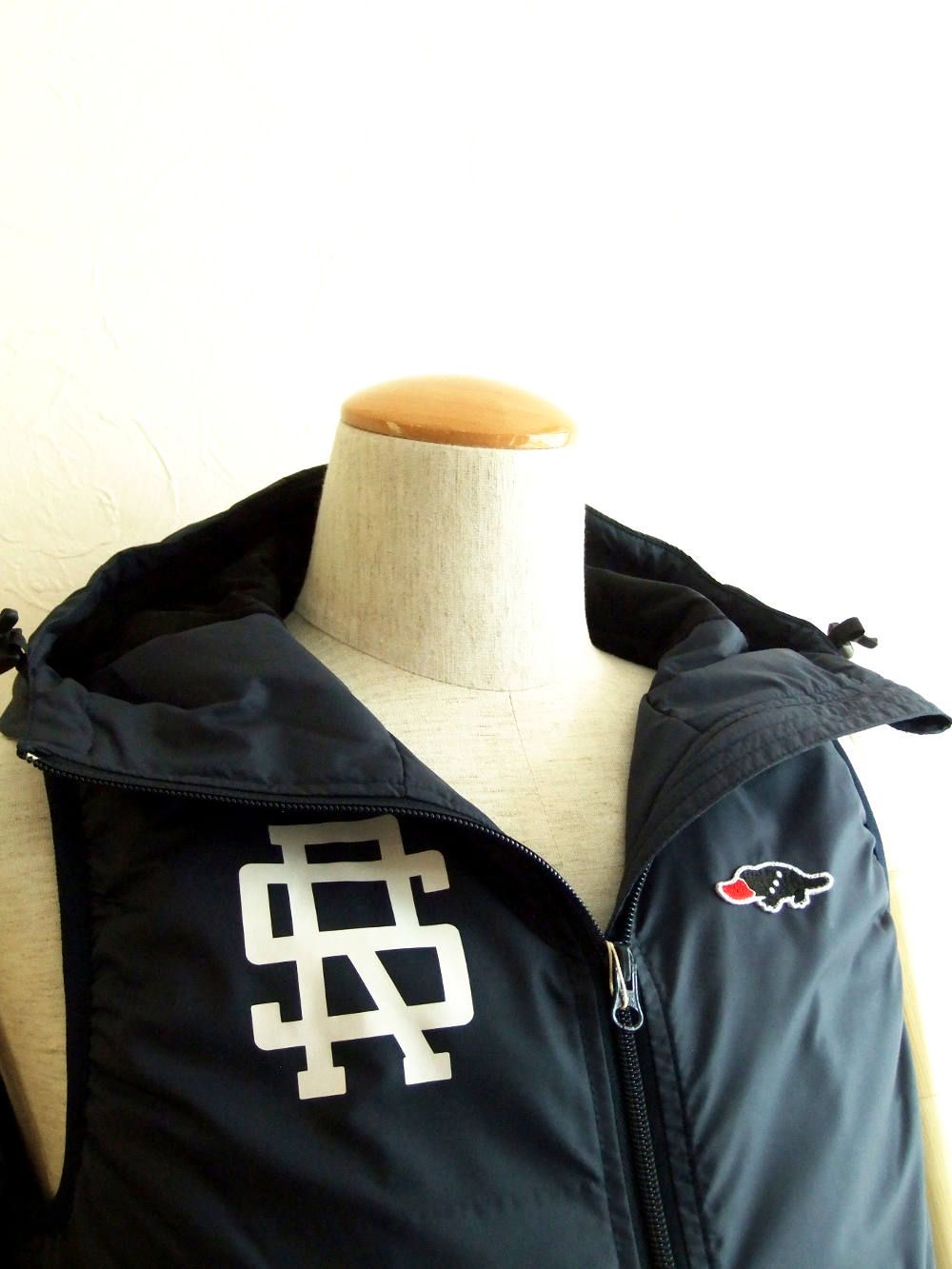 Carlos (NAVY)   中綿入りベスト