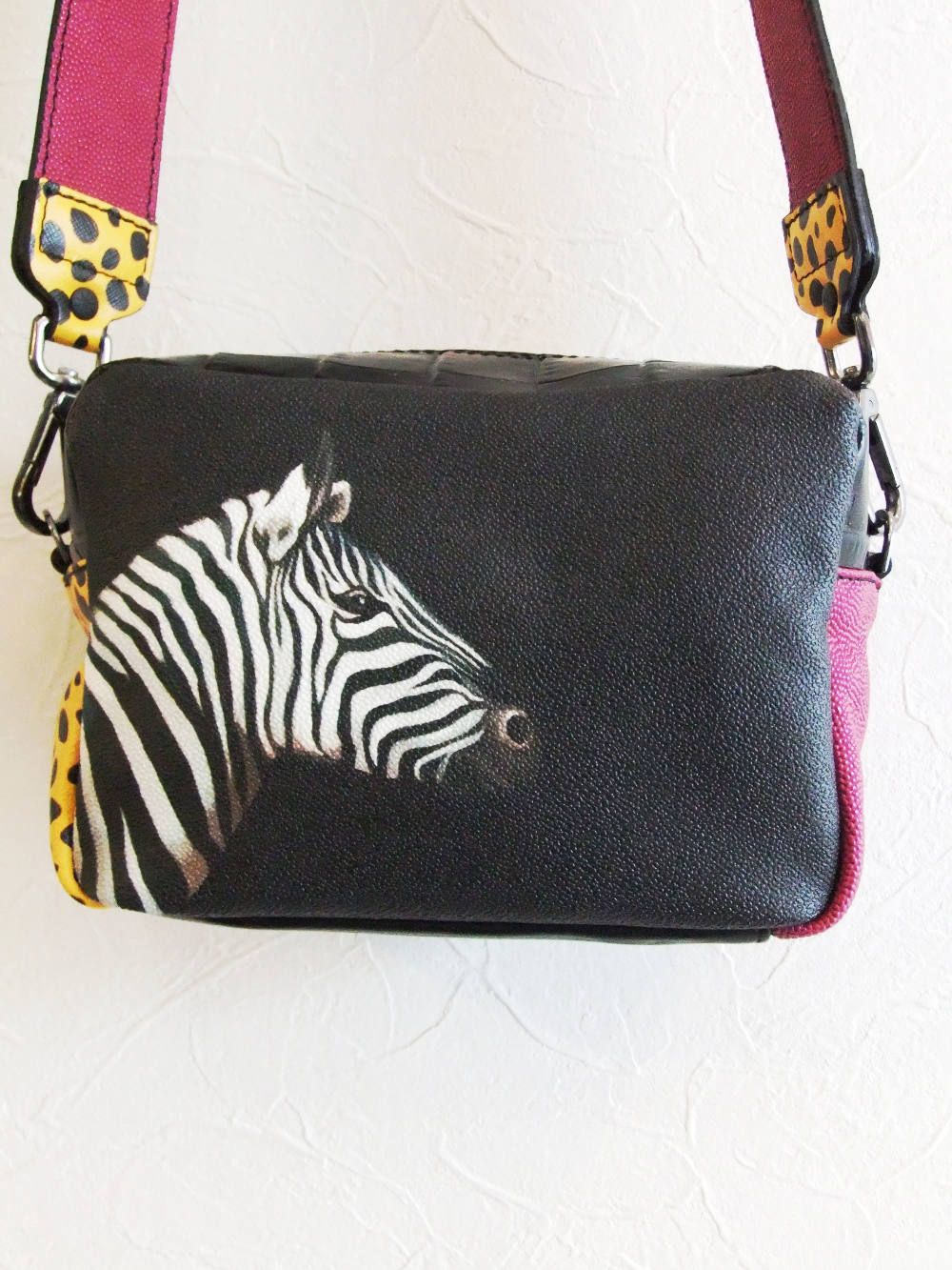 GABS - CUBE SMALL SHOULDER ZEBRA BAG ショルダーバッグ (馬柄