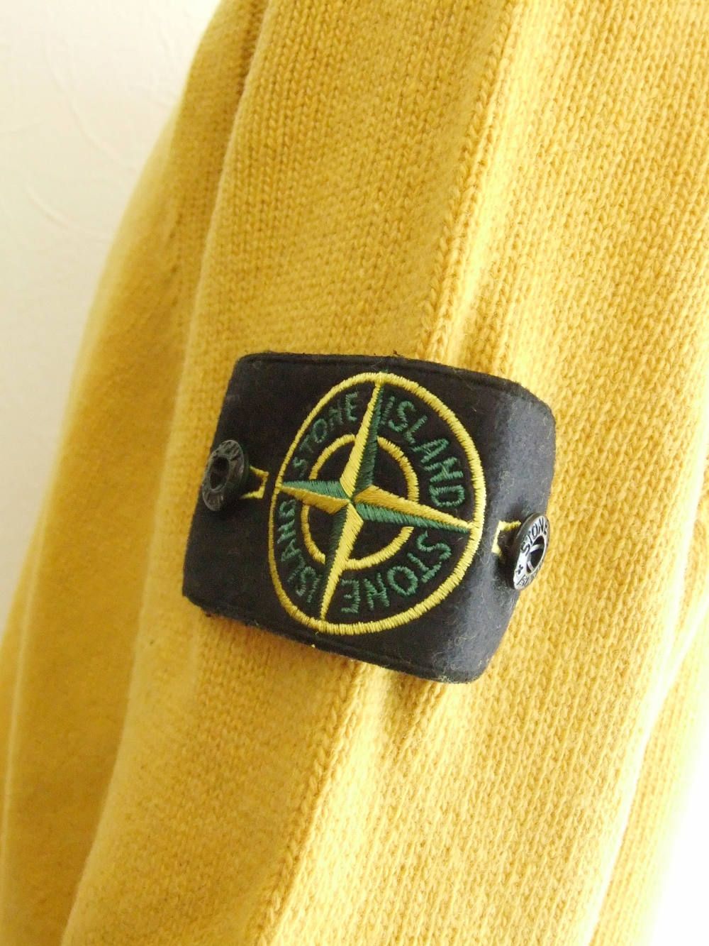 STONE ISLAND - ラムウール クルーネックニット 540A3 | 4.444glad STONE ISLAND - ラムウール クルーネックニット 540A3 | 4.444glad