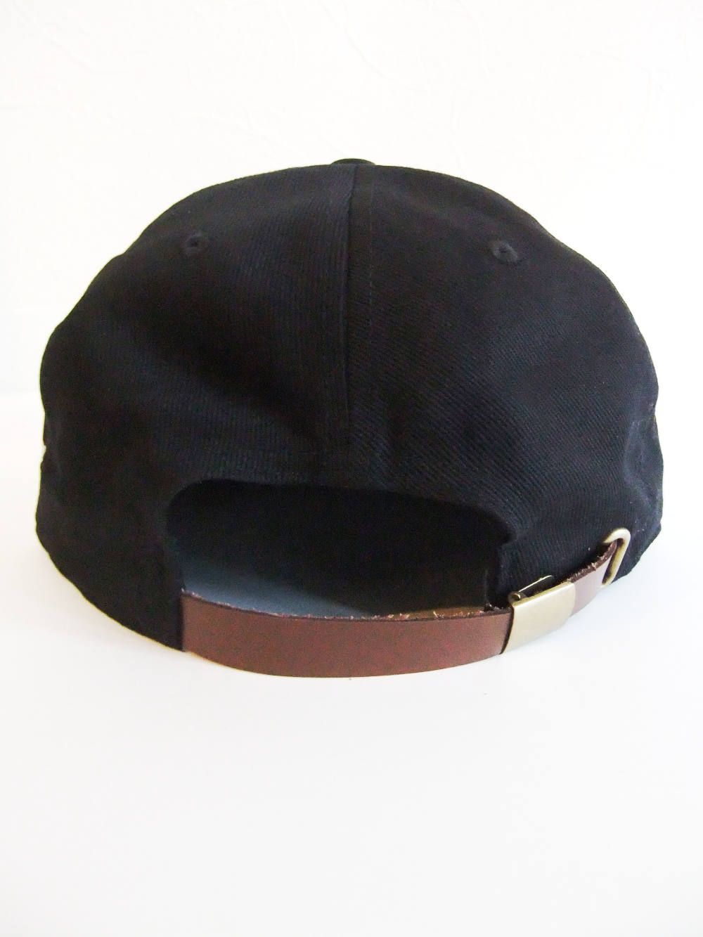 J.P Cap (BLACK)  ロゴ入りキャップ