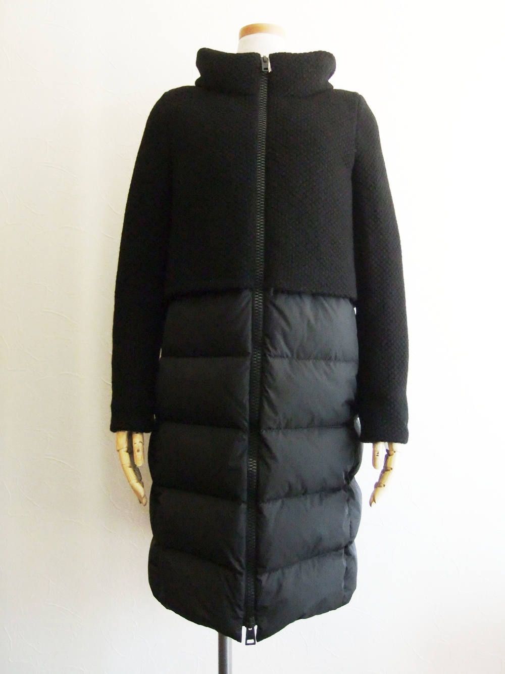 HERNO - 美品 HERNO ヘルノ ポップコーン編みニット切替 フード付き セミロング丈ダウンコート P10822D-33220-9200 サイズ44 ネイビー レディース 古着 中古 USED HERNO - ポップコーン ニット地 切替え ダウン コート PI0823D