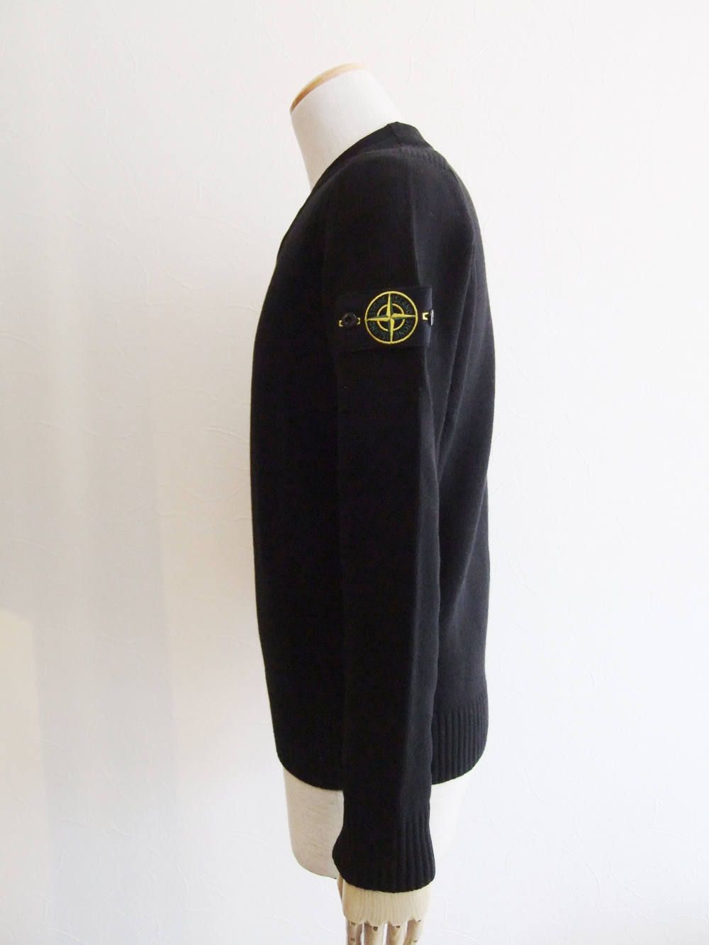 ラムウール Vネックニット(BLACK)   551A3