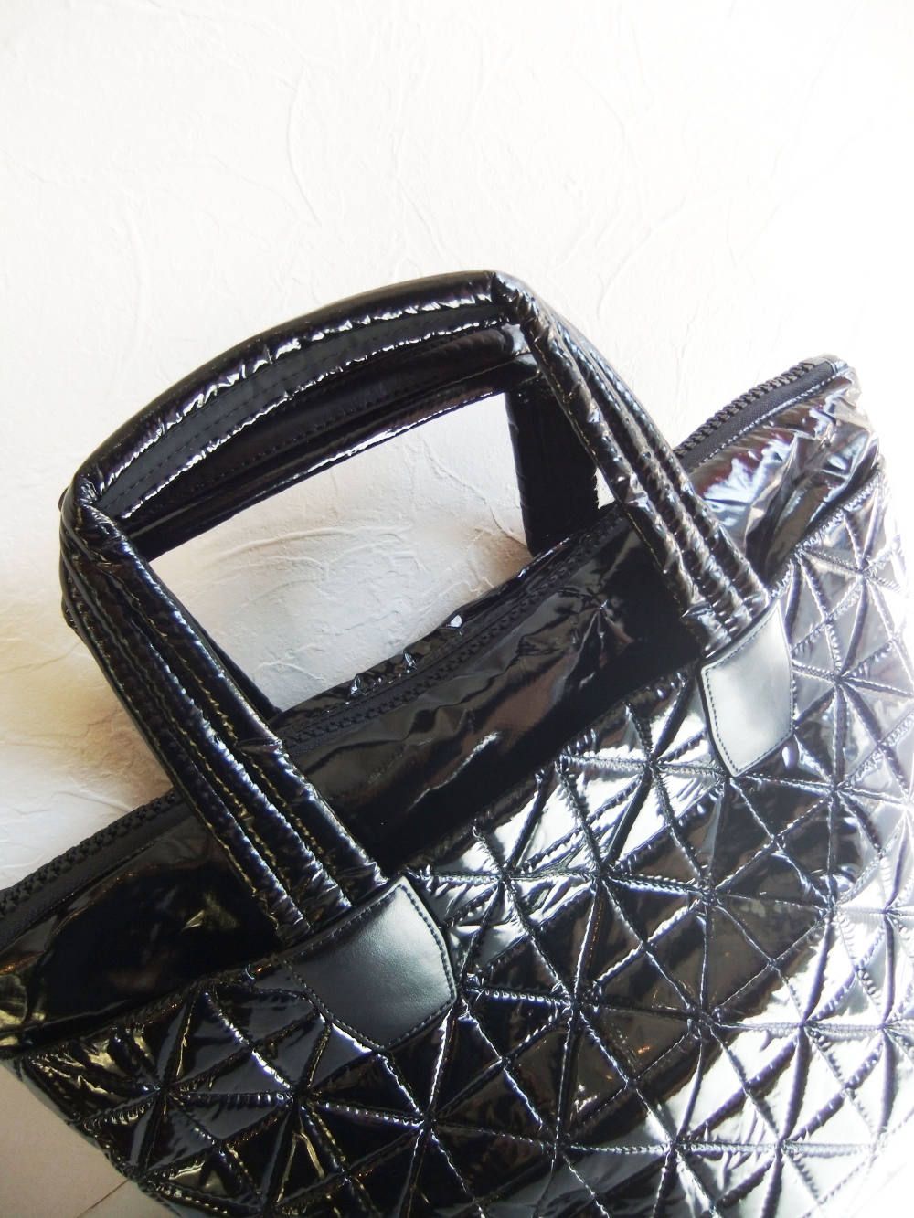 VEE TOTE 2WAY スモール トートバッグ  (ブラック ビニール)
