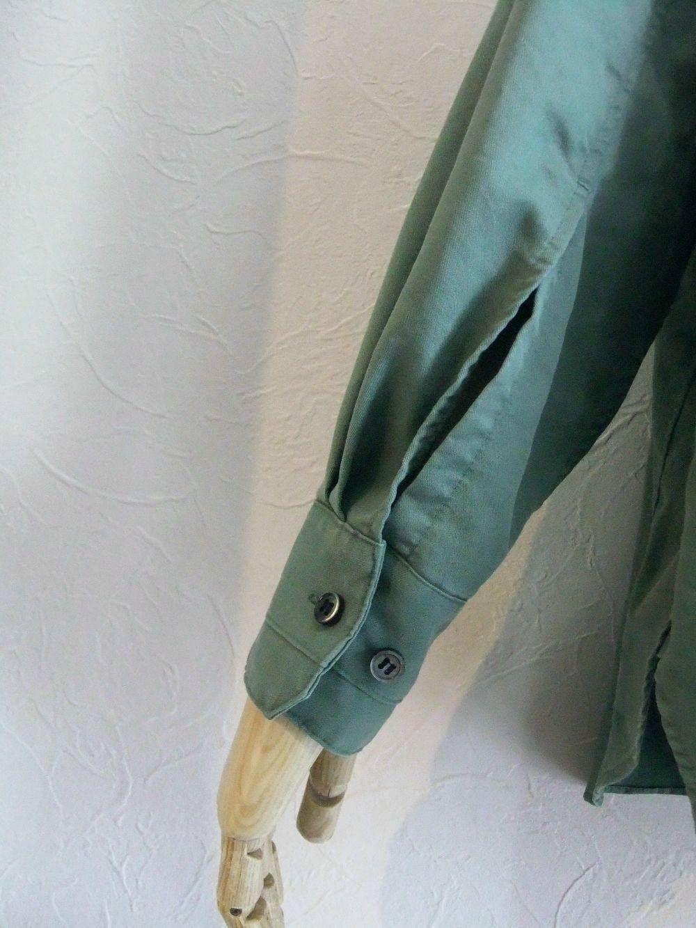 バック タック入り テンセル ブラウス   191013