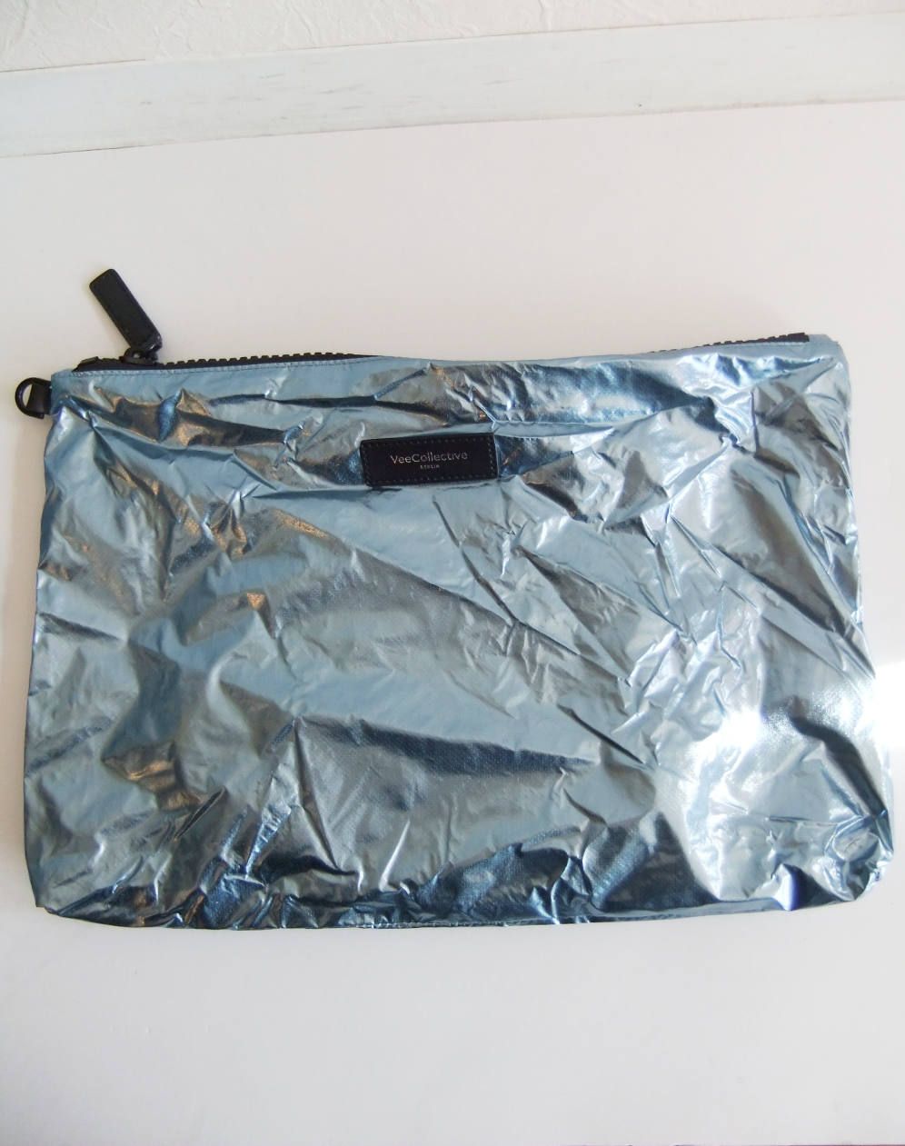 VEE TOTE 2WAY ミディアム トートバッグ  (ブルーメタリック)