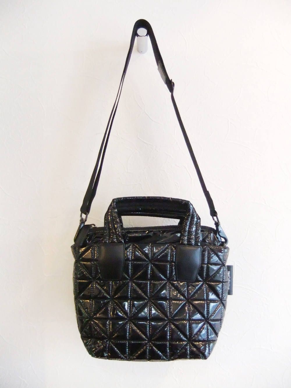 VEE TOTE 2WAY ミニ トートバッグ  (ブラック ビニール)