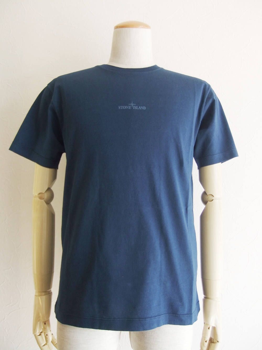 【関送無料】 STONE  クルーネック ロゴ Tシャツ STONE ISLAND - GRAPHIC SEVEN プリント クルーネック Tシャツ