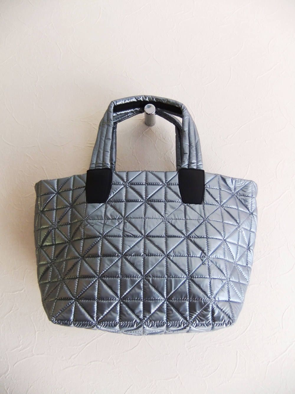 VEE TOTE 2WAY スモール トートバッグ  (プラチナメタリック)