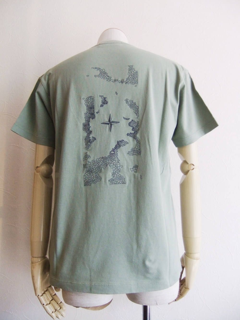 GRAPHIC ONE  プリント クルーネック Tシャツ (SALVIA)70152NS83