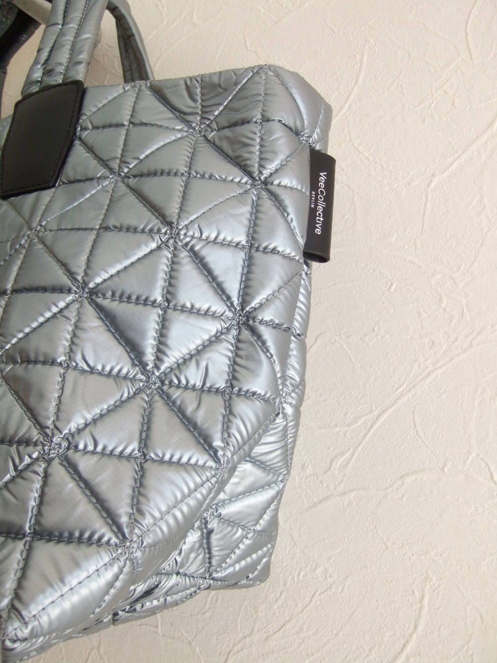 VEE TOTE 2WAY スモール トートバッグ  (プラチナメタリック)