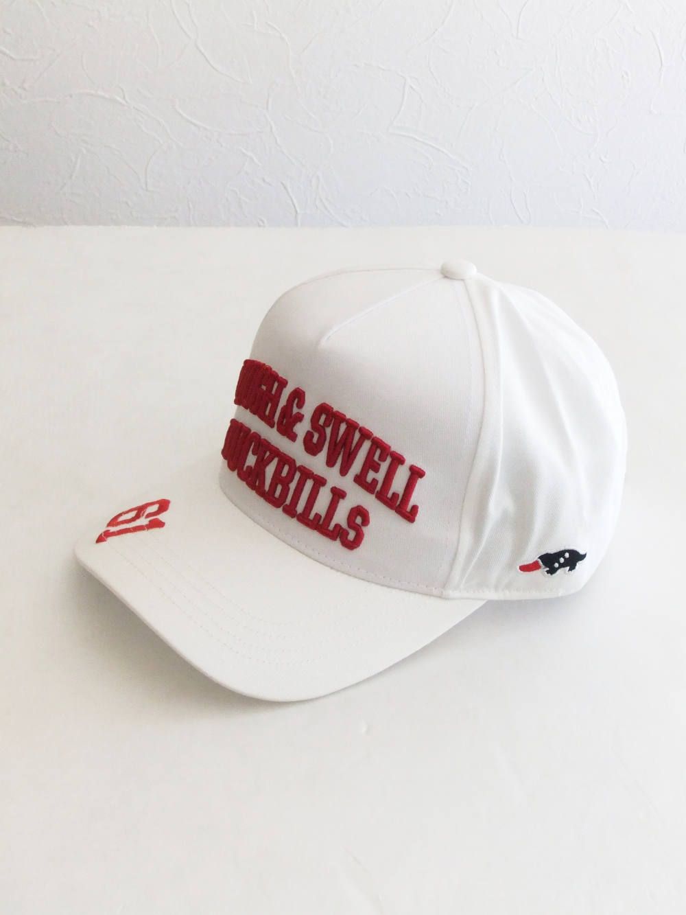 WORLD TOUR CAP  ( WHITE )  ロゴ入りキャップ