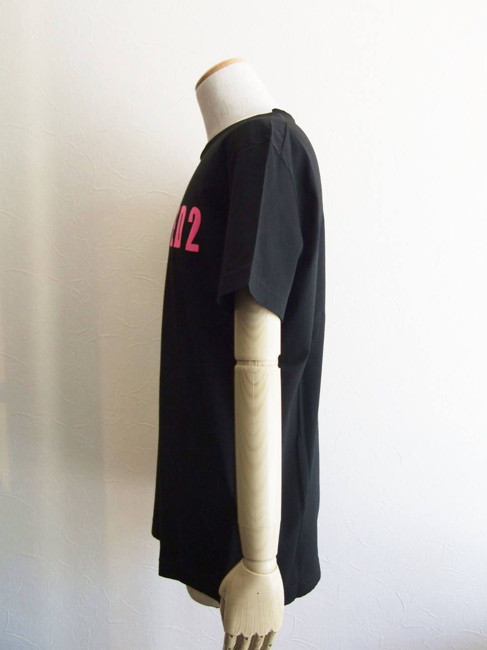 D2 ロゴプリント T-SHIRT (PINK) Black Pressato Cool Fit   S74GD0484