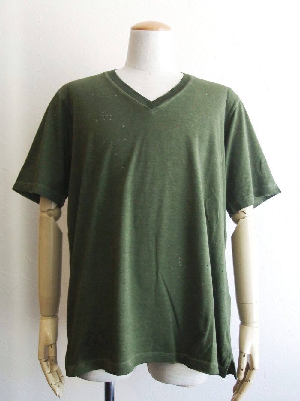 BACK ロゴプリント V-NECK T-SHIRT (KHAKI)  Best Fade Slouch Fit  S74GD0539
