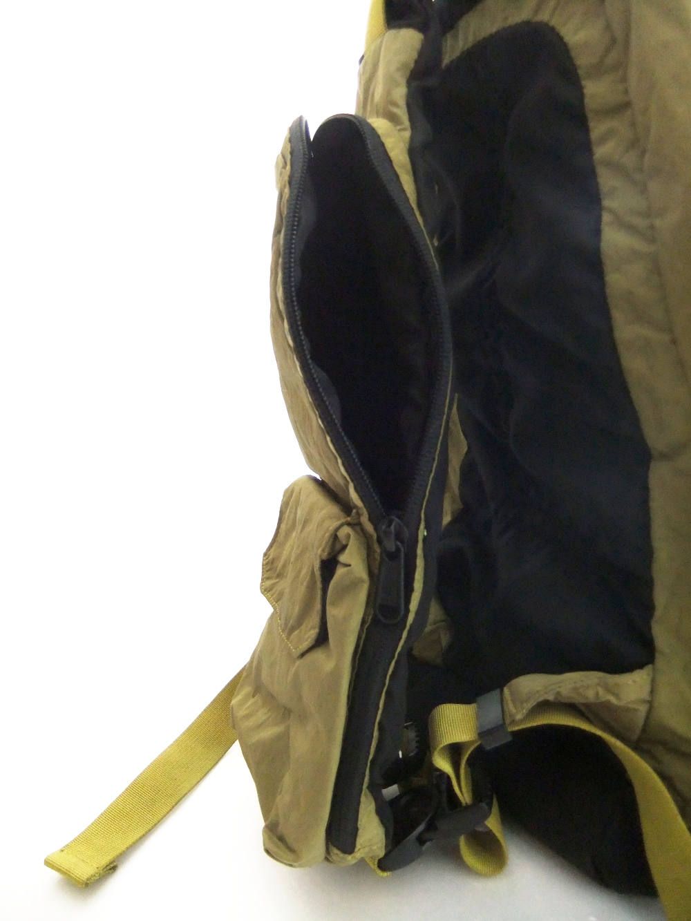 STONE ISLAND ボディバッグ (GRANO)