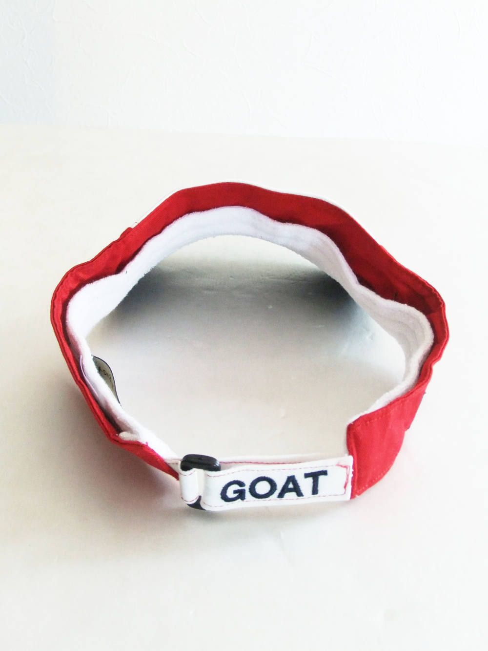 WORLD TOUR VISOR ( DARK NAVY × RED ) ロゴ入りバイザー