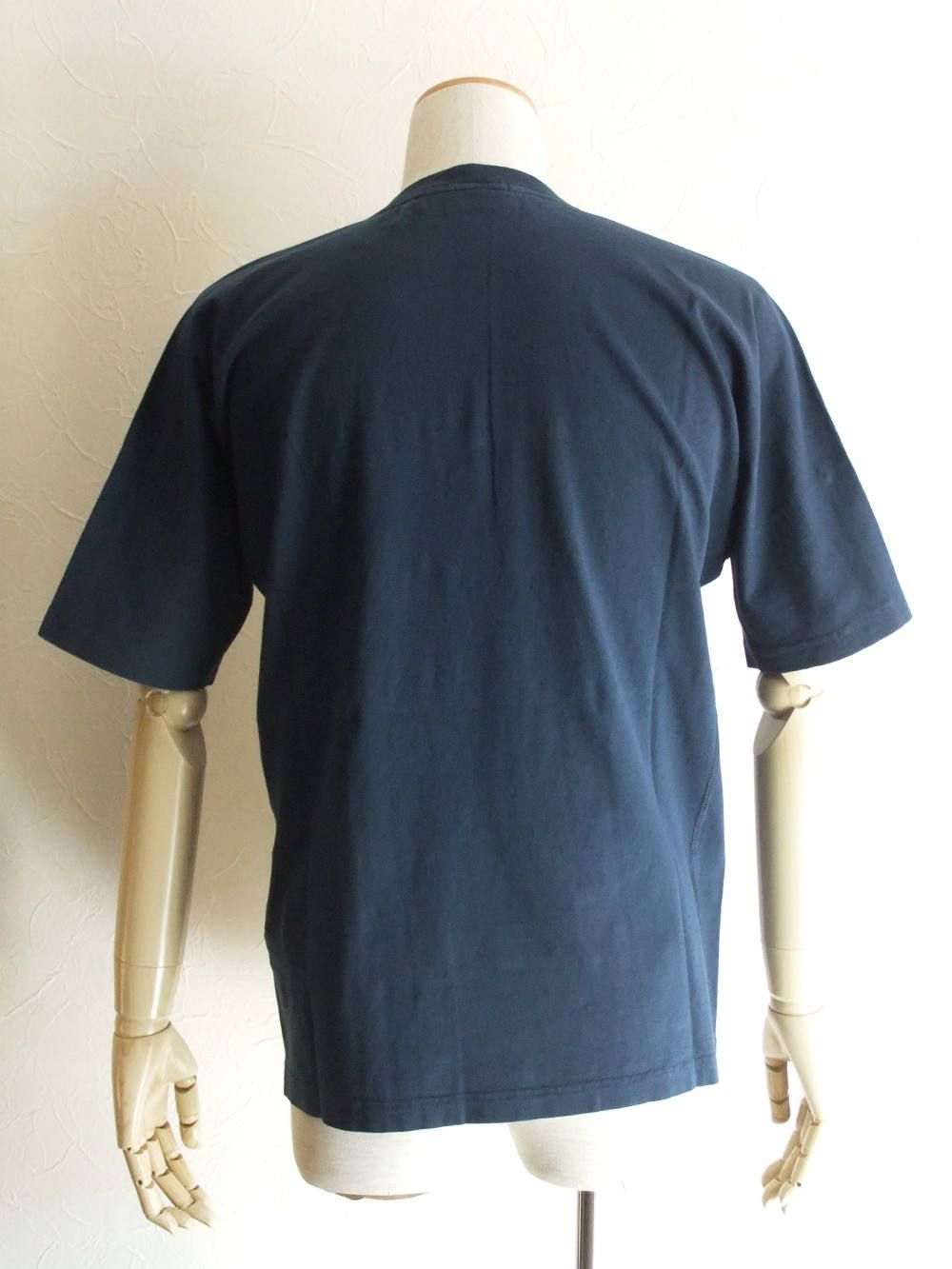 'OLD' DYE TREATMENT ロゴ刺繡 クルーネック Tシャツ (NAVY)