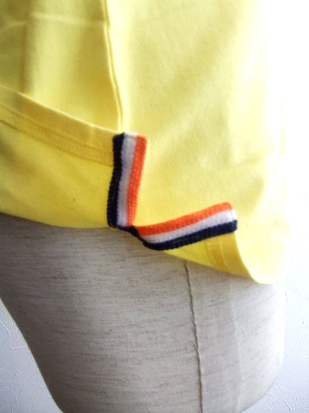 SIMPLE LOGO SKIPPER  (イエロー)半袖ポロシャツ