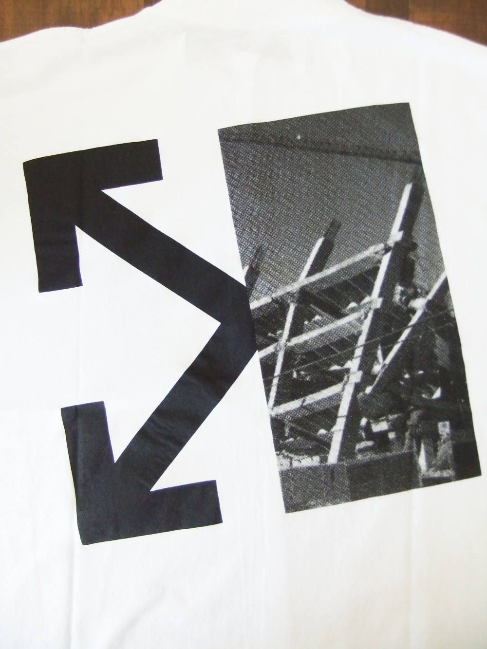 SPLITTED ARROWS OVER MOCK TEE ( モックネック Tシャツ )