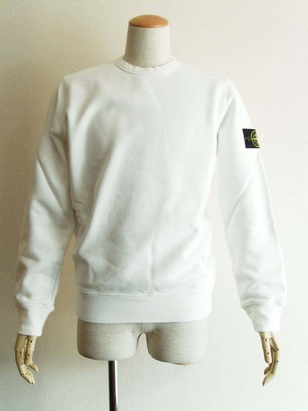 STONE ISLAND - クルーネック スウェット (WHITE) 62720 | 4.444glad