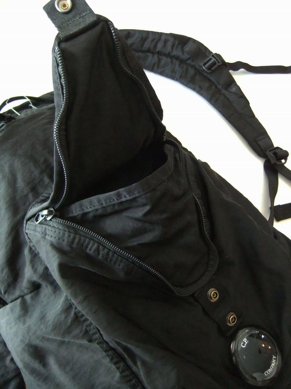GOGGLES  BACKPACK  ゴーグル ボディバッグ  ( ブラック )  07CMAC197A