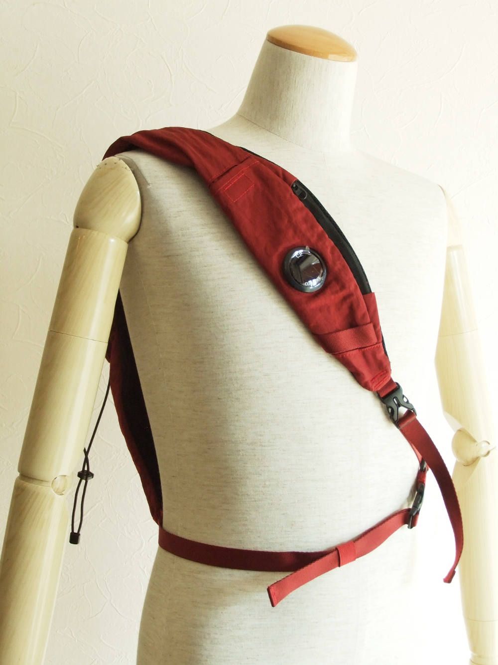 GOGGLES  MINI BACKPACK ゴーグル ボディバッグ ( ボルドー )  07CMAC199A
