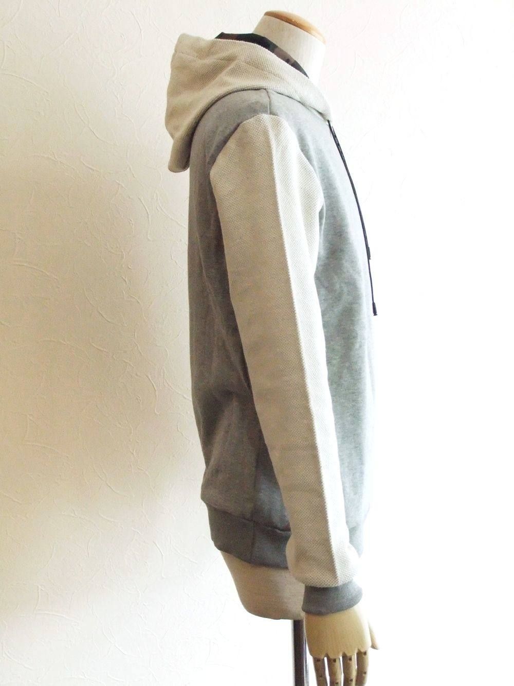 TARIQ フード付きパーカー
