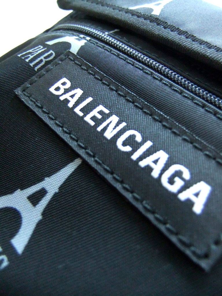 BALENCIAGA - パリ エクスプローラー ポーチストラップ 593651-9ELF5 | 4.444glad