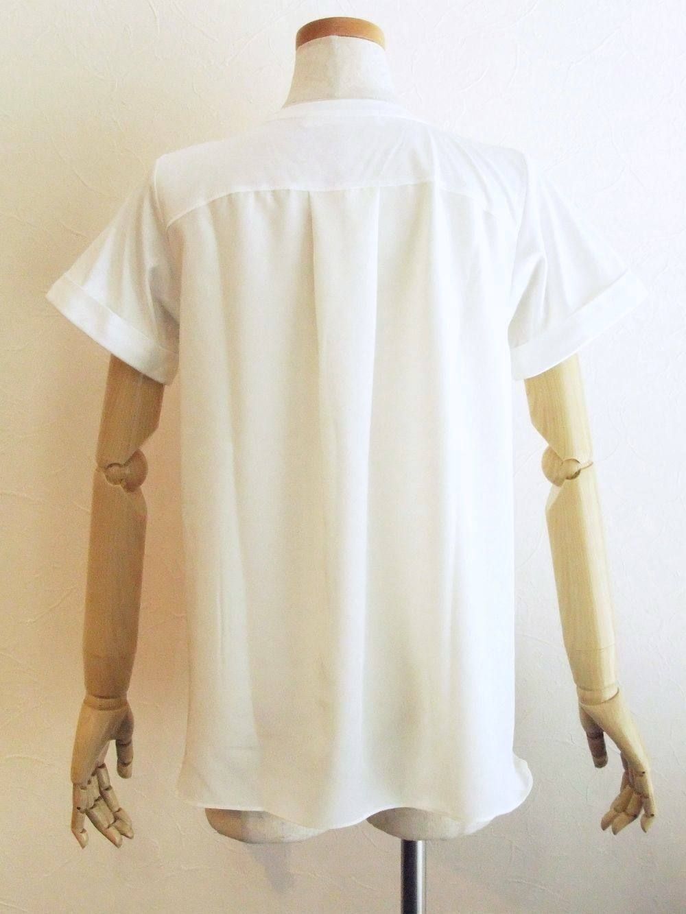 【MOOLA】  バック フレアー Tシャツ (ホワイト)  820102A