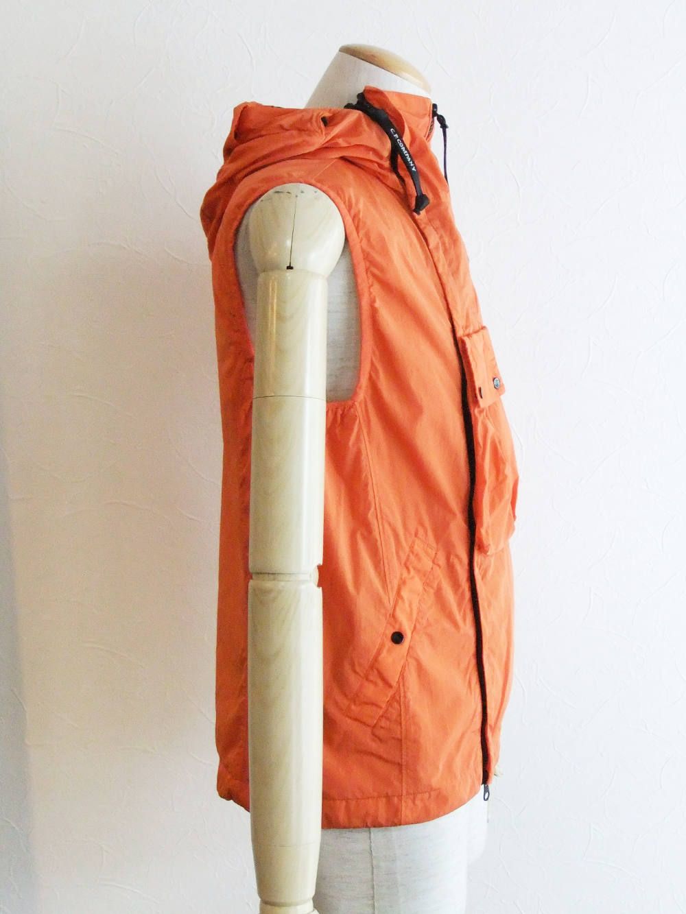 GOGGLES GILET  ゴーグル フーデット"ベスト ( ORANGE )  08CMOW025A005148G