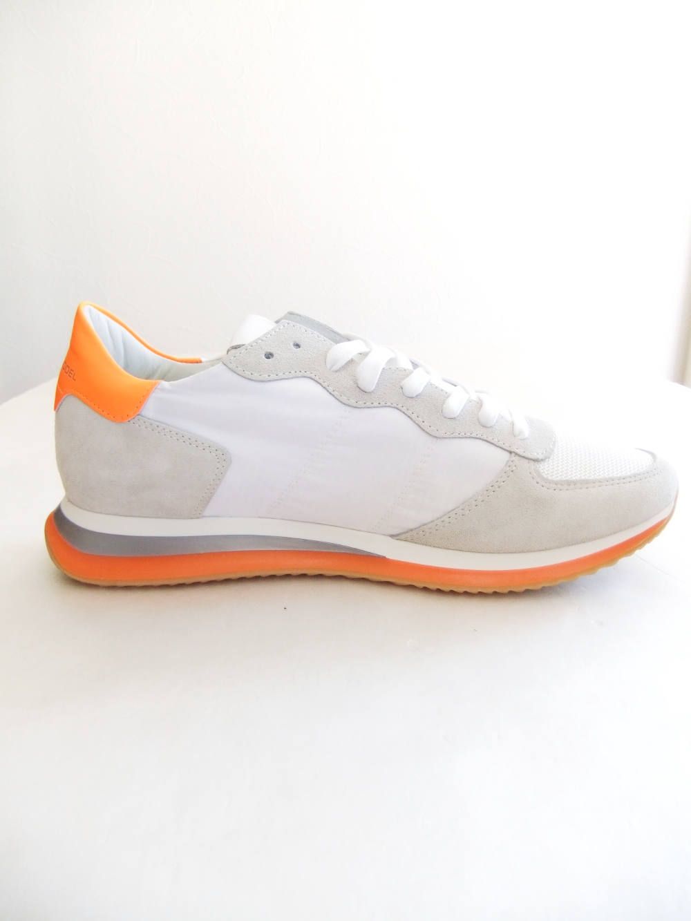 TRPX MONDIAL FLUO   LOW-CUT TZLU WFF3 ローカットスニーカー (ホワイト×オレンジ)