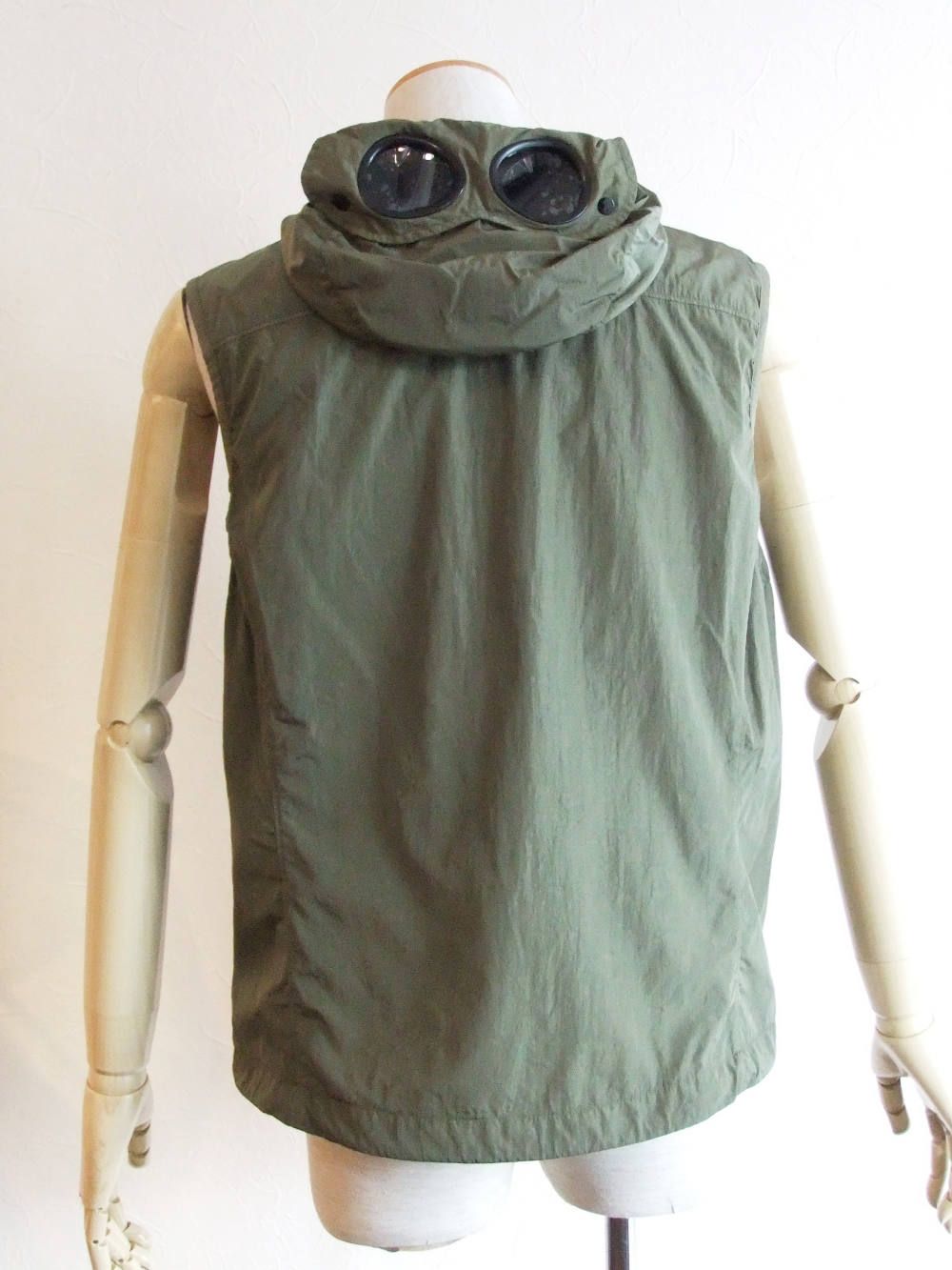 GOGGLES GILET  ゴーグル フーデット"ベスト ( KHAKI )  08CMOW025A005148G